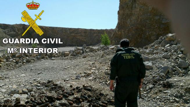 Artefactos explosivos recopilados por la Guardia Civil en Teruel