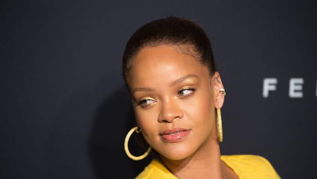 Rihanna revela que rechazó actuar en la SuperBowl: 