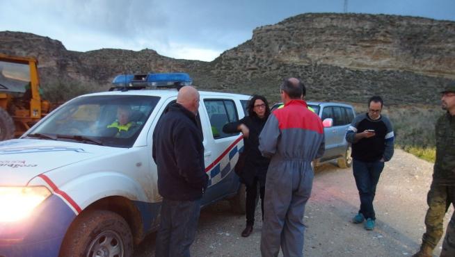 Visita de los concejales Alberto Cubero y Elena Giner a Alfocea durante la última riada.
