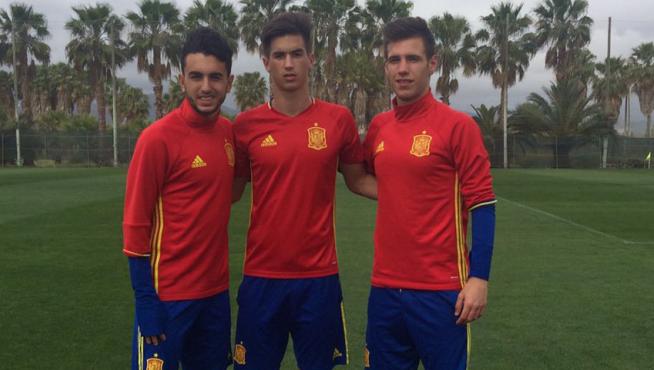 Manuel Morlanes, Alejandro Millán y David Subías con la selección española sub 17