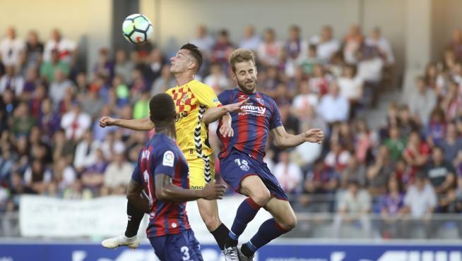 Un momento del Huesca-Nàstic de este pasado domingo que concluyó 0-1.