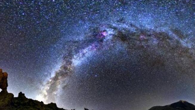 El astroturismo se practica en los cielos más limpios.