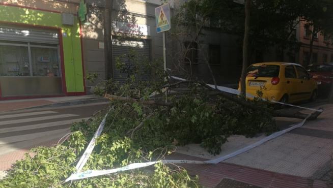 Calle Río Jalón, esquina con calle Monzón