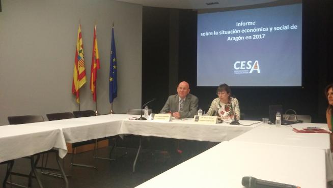 José Manuel Lasierra y Dolores Gadea, en rueda de prensa
