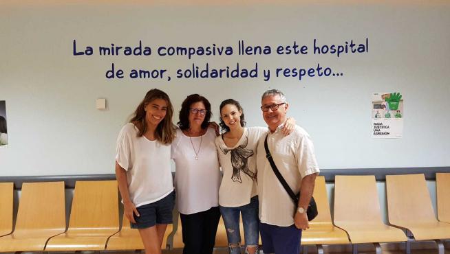 La Asociación Bienestar Emocional llena de frases motivadoras el Hospital  Miguel Servet | Noticias de Zaragoza en 