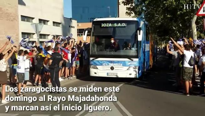 La Llegada del Real Zaragoza a ala Romareda desata la euforia de los aficionados