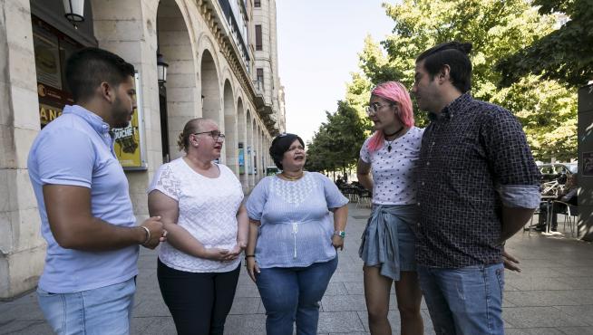 Ángel Hernández, Evelyn Mayoral, Marianela Salas, Géminis Sierra y Yoel Delgado, esta semana en el paseo de la Independencia