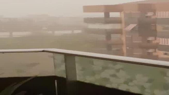 La fuerte tormenta de este martes, en Miralbueno