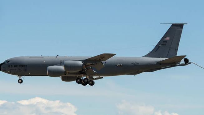Uno de los aviones KC-135 de las USAF (Fuerzas Aéreas de Estados Unidos) que aterrizaron en la base de Zaragoza y estarán seis meses.