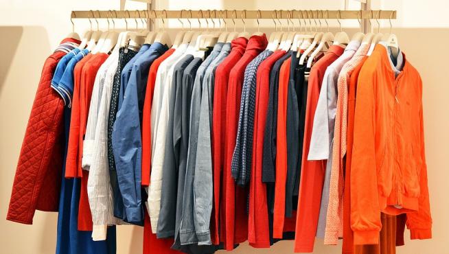 La moda de comprar la ropa en el supermercado crece en España