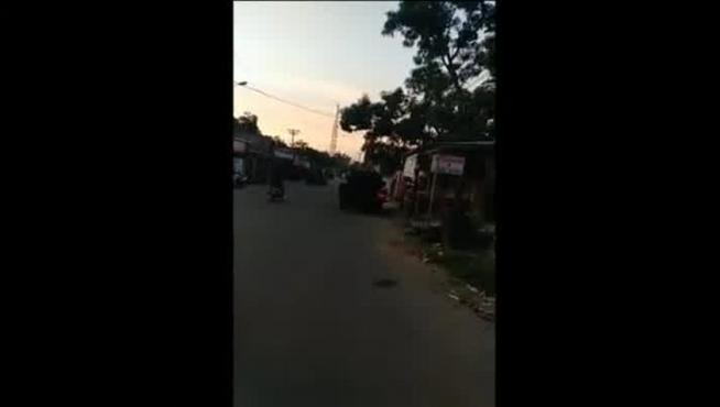 Un terremoto de escala 7,5 sacude Indonesia y provoca un tsunami de 2 metros de altura
