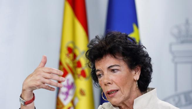 Isabel Celaá ha denunciado este viernes una "cacería" y un "brutal acoso" por parte de los partidos de la oposición contra el Ejecutivo de Sánchez.