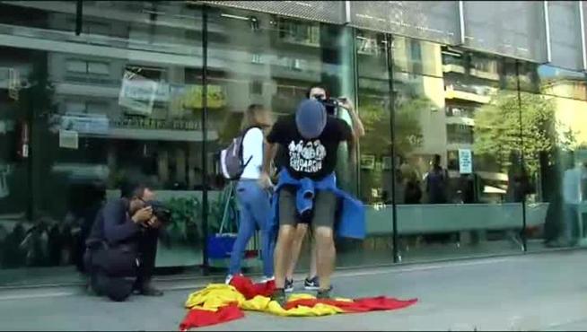 El 1-O deja cortes el AVE, la toma de edificios oficiales y enfrentamientos con la Policía