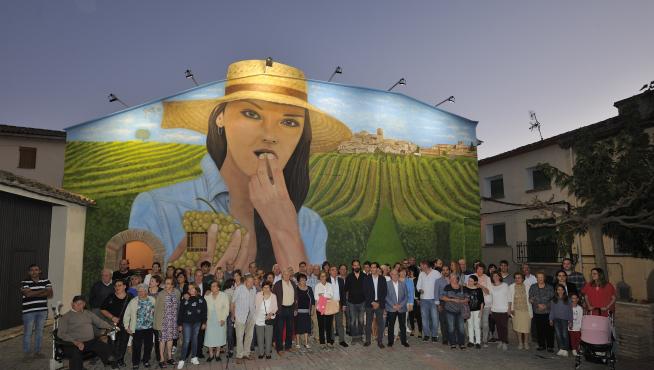 En imagen, el espectacular mural que preside la plaza Mayor