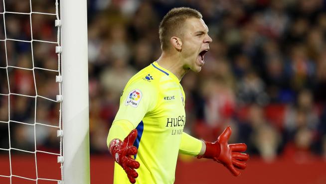 Aleksandar Jovanovic, durante el partido de la SD Huesca en Sevilla.