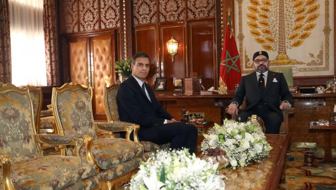 Pedro Sánchez y Mohamed VI durante el encuentro en el Palacio Real.
