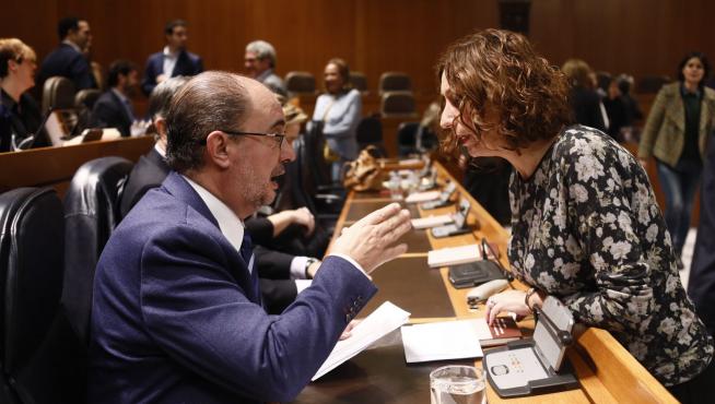 Javier Lamán y Patricia Luquin este viernes en el pleno de las Cortes de Aragón.