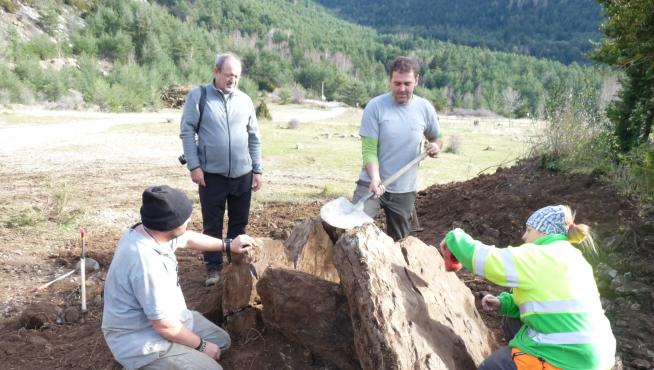 Descrubrimiento del dolmen en Biescas.