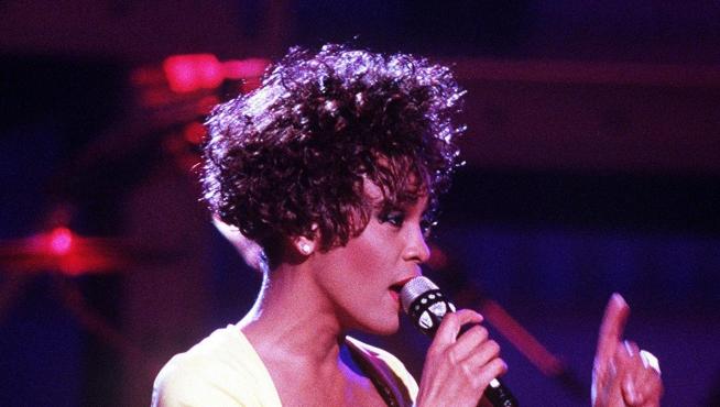 Whitney Houston, intérprete de la famosa versión del tema 'I will always love you', compuesto por Dolly Parton.