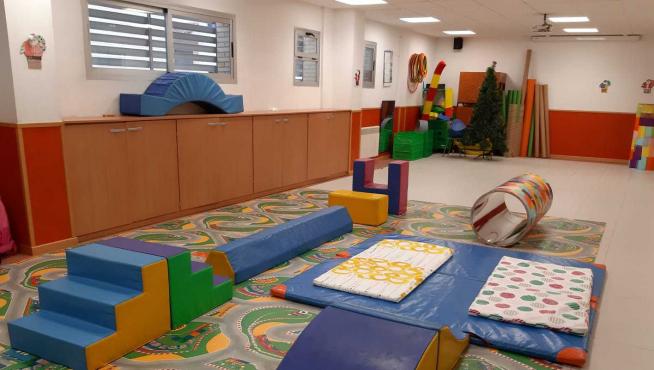 Aula de psicomotricidad del colegio San Roque de María de Huerva, donde trabaja el fisioterapeuta que aún no ha llegado este curso.