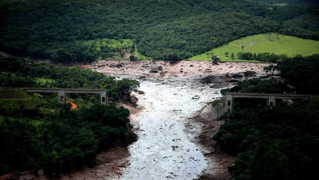 Efectos de la rotura de una presa en Brasil