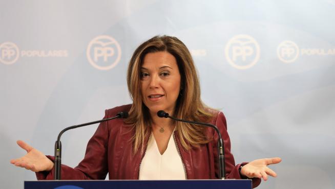 Ana Alós durante una rueda de presenta en la sede del PP de Huesca.