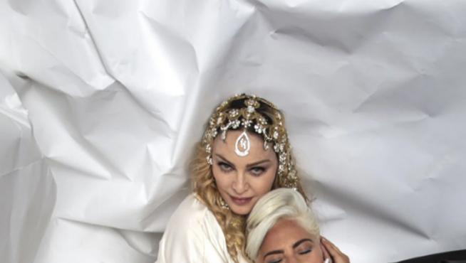 Madonna y Lady Gaga posan juntas y ponen fin a años de supuesta rivalidad