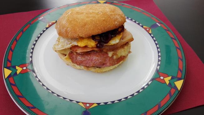 Hamburguesa de longaniza, de La Farola