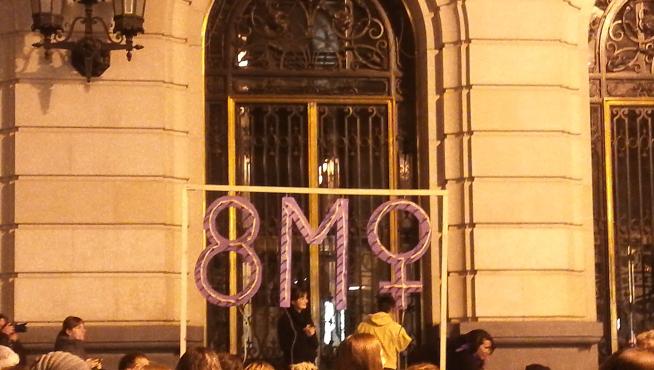 Se trata de una actividad no mixta que ha llamado a las mujeres a hacerse oír, con micro abierto.