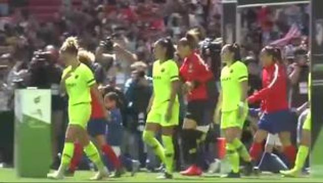 El partido de la Liga Iberdrola de fútbol femenino entre el Atlético de Madrid y el Barcelona ha batido un récord mundial de asistencia para un partido femenino de clubes