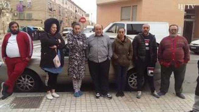 José Gabarre es el cuñado de Carmen Clavería, la mujer que 'desapareció' en Montañana el pasado domingo y que se encuentra ingresada en el Hospital de Teruel, tras ser trasladada desde el Hospital Clínico Universitario 'por falta de camas'. Gabarre se muestra "indignado" ante "la falta de información del Clínico" y pide que trasladen a su cuñada a Zaragoza.