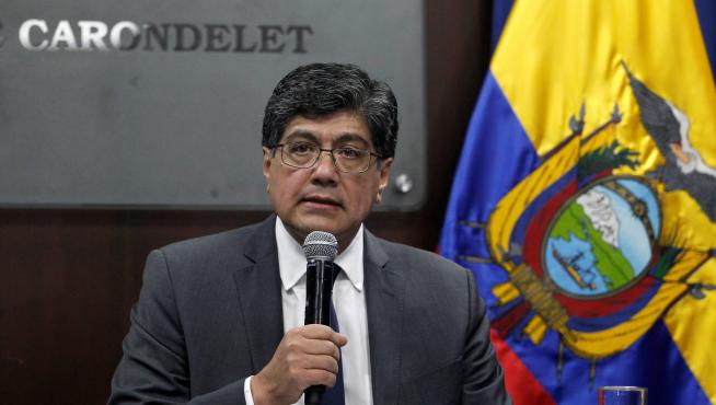 Ecuador's Foreign Minister Jose Valencia addresses the media, after WikiLeaks founder Julian Assange was arrested by British police at the Ecuadorean embassy in London, in Quito, Ecuador April 11, 2019. REUTERS/Daniel Tapia NO RESALES. NO ARCHIVES. [[[REUTERS VOCENTO]]] ECUADOR-ASSANGE/