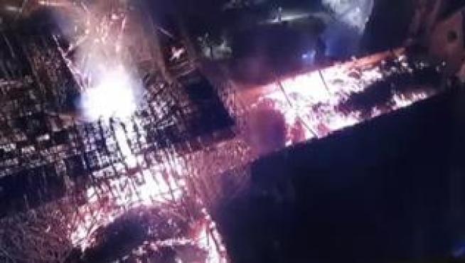 El símbolo de París ha sobrevivido a la destrucción total