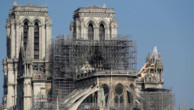 Scaffolding is seen at Notre Dame cathedral in Paris, France, April 20, 2019. REUTERS/Yves Herman [[[REUTERS VOCENTO]]] FRANCE-NOTREDAME/
