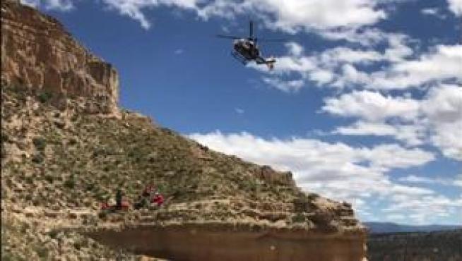 El accidente ocurrió en el barranco de Barrachina. El herido fue trasladado en helicóptero al hospital Obispo Polanco.