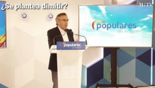 El presidente del PP Aragón y candidato asegura en rueda de prensa que no tiene motivos para dimitir tras la polémica por el ocultamiento de su título de Derecho con la Universidad Rey Juan Carlos.