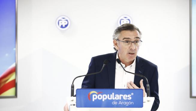 El presidente del PP, Luis María Beamonte, este sábado durante su comparecencia en la sede del PP.