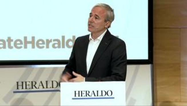 Jorge Azcón, candidato del PP a la alcaldía de Zaragoza, ha arremetido contra Pedro Santisteve, candidato de ZEC. "Santisteve se ha convertido en el hazmerreír de España", ha dicho. "No quiere acordarse de sus botes de gomina".