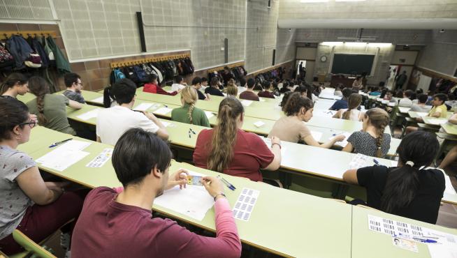 Alumnos aragoneses en los exámenes de la Evau de este año.