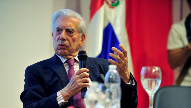 El escritor Mario Vargas Llosa durante la charla literaria.