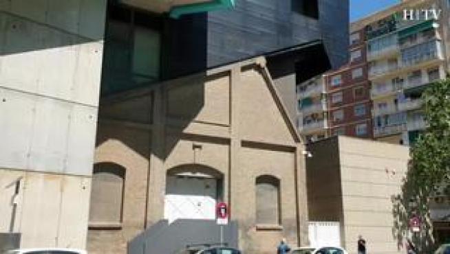 El Hogar Pignatelli, en Zaragoza, se quedó pequeño para alojar la docencia de los oficios que se impartían. Por ese motivo se construyó unos talleres, que son los cimientos del actual Museo Pablo Serrano