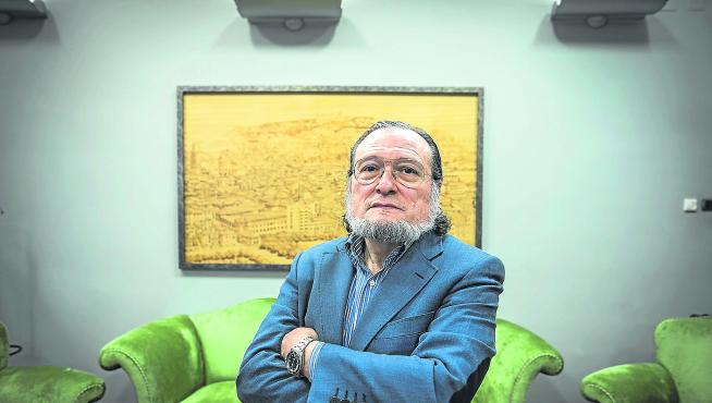 Catedrático de Estructura Económica de la IQS School of Management de la Universidad Ramón Llull, es autor de varios libros, cuatro de ellos centrados en la crisis.