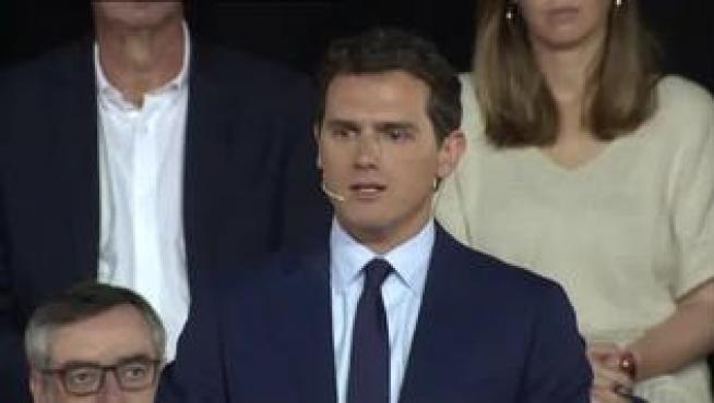 El líder de Cs habla por primera vez de la crisis interna, después de que el pasado lunes varios miembros de la dirección dimitieron por discrepar del giro a la derecha y de la negativa a pactar con el PSOE