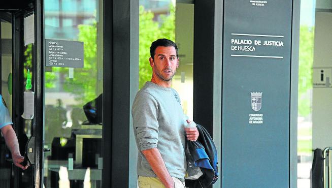 El futbolista Íñigo López, el pasado 30 de mayo tras declarar ante el juez Ángel de Pedro.