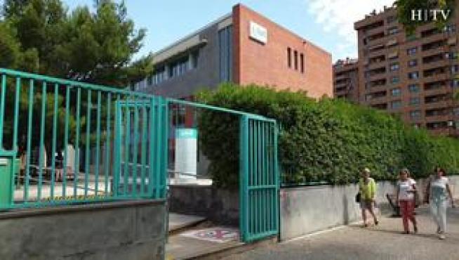 Averías, falta de potencia y desajustes de temperatura en los aparatos de aire acondicionado de los centros de salud de Zaragoza. Muchos tienen estos días problemas con los sistemas de climatización y los pacientes pasan excesivo calor y frío mientras esperan ser atendidos.