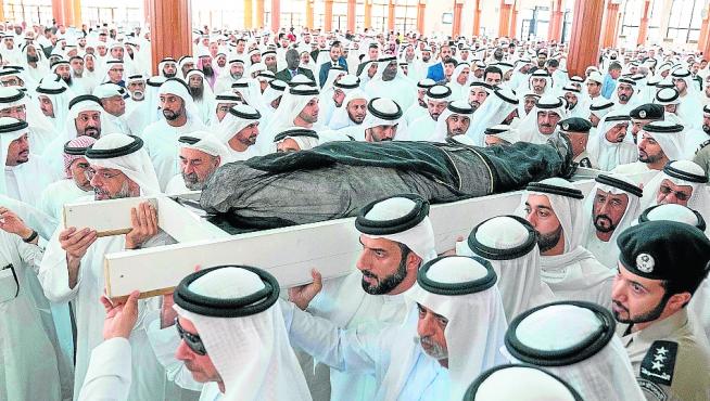 El diseñador Khalid Qasimi fue enterrado con honores de Estado en Sharjah