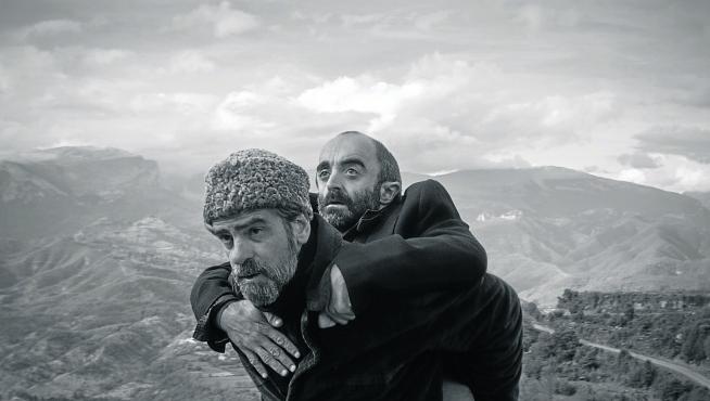 Los actores Gonzalo Cunill e Íñigo Martínez, en una imagen del ‘teaser’ de la película ‘Armugán’.