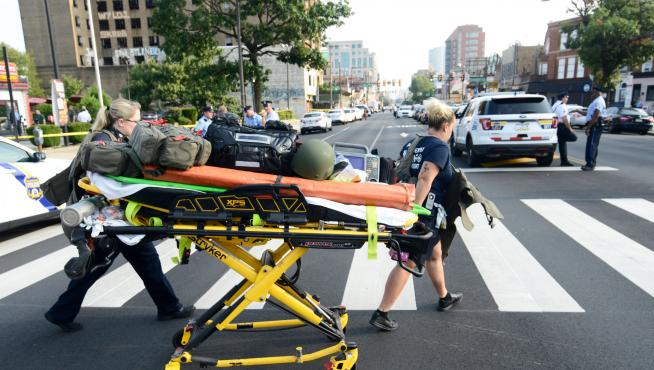 Tiroteo en la ciudad de Philadelphia, donde han resultado heridos al menos cinco policías.