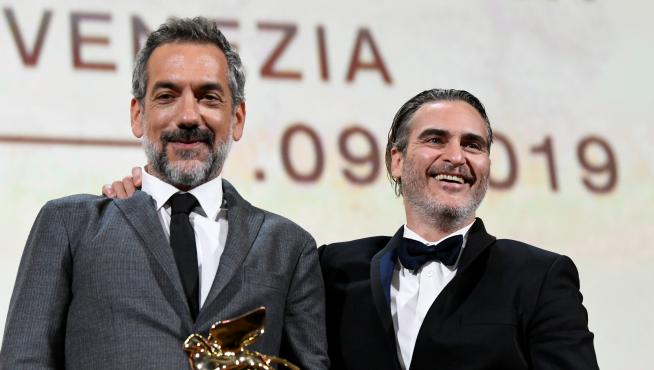 La película 'Joker' de Todd Phillips se alzó este sábado con el León de Oro, el máximo galardón de la 76ª edición del Festival de Cine de Venecia.