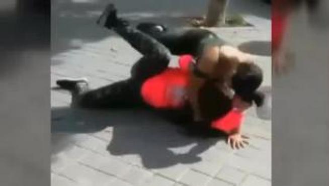 Detenidas dos menores por agredir a una excompañera de instituto de 14 años